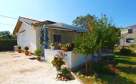 House Ankica 1818